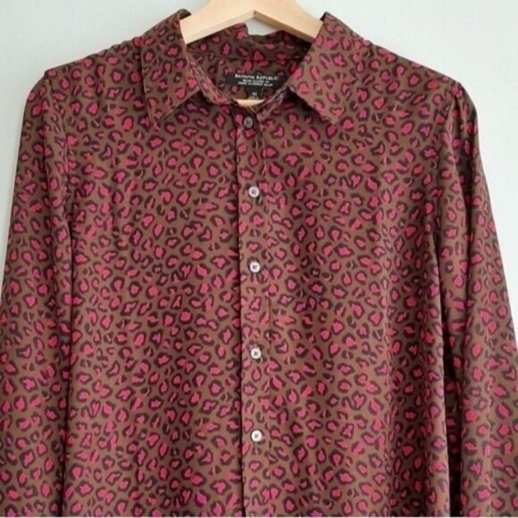BANANA REPUBLIC | Dillon Classic Fit Animal Print Top Button Down Shirt Sz M - Picture 4 of 8